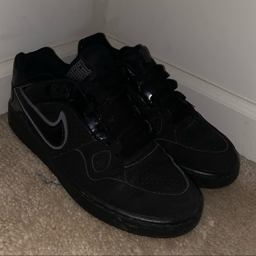 Nike Black Air Forces